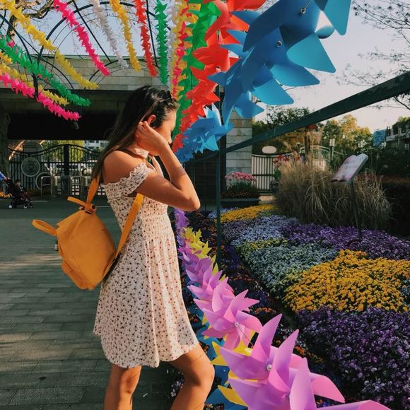 Meet your Posher, Naya - Picture 1 of 1